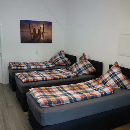 Speedys Gaestehaus Baar  Экстерьер фото